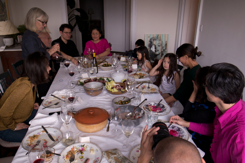 AVeryMomoChristmas23